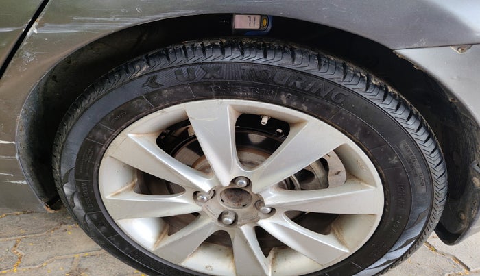 2012 Hyundai Verna FLUIDIC 1.6 CRDI SX OPT, Diesel, Manual, 2,27,176 km, tyre