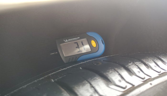 2012 Nissan Sunny XV PETROL, Petrol, Manual, 91,884 km, tyre