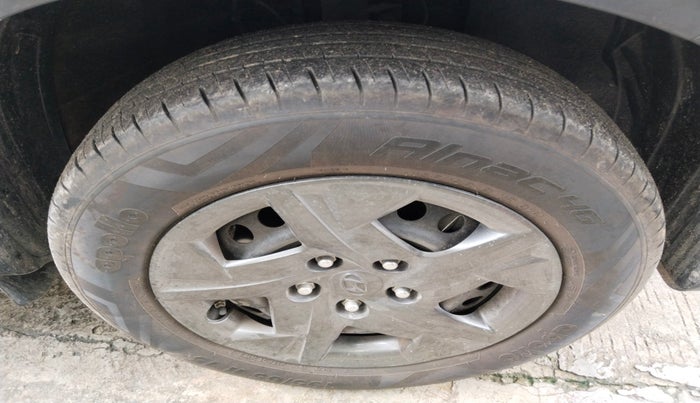 2023 Hyundai VENUE SX 1.2 PETROL, Petrol, Manual, 9,208 km, tyre