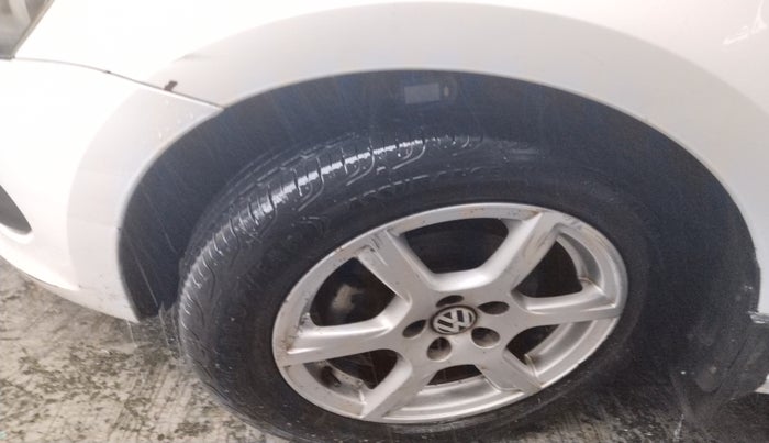 2012 Volkswagen Vento HIGHLINE PETROL AT, Petrol, Automatic, 55,857 km, tyre