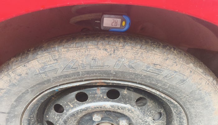 2010 Maruti Swift VDI, Diesel, Manual, 1,32,497 km, tyre