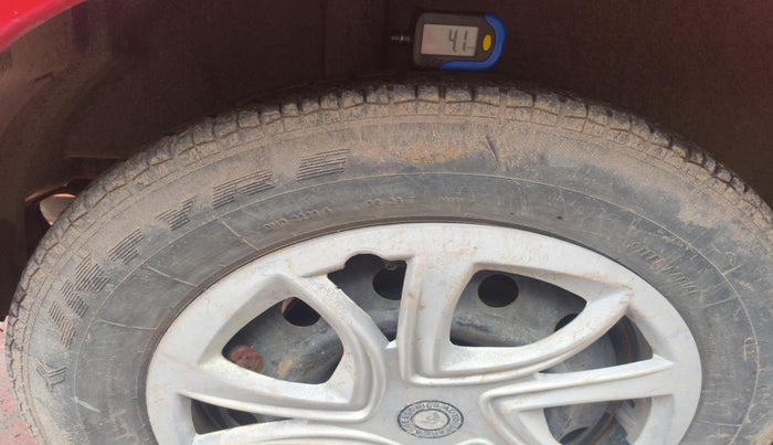 2010 Maruti Swift VDI, Diesel, Manual, 1,32,497 km, tyre