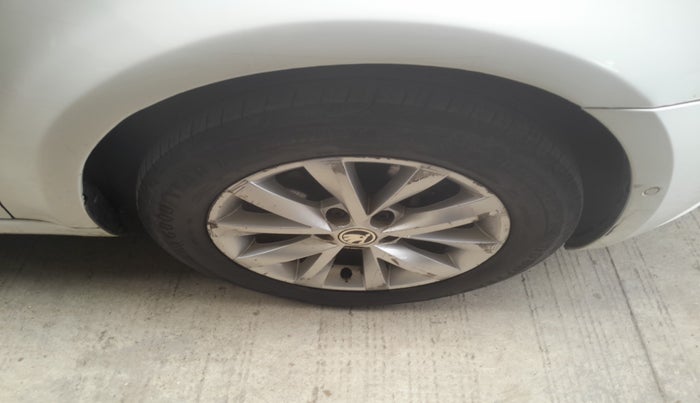 2018 Skoda Octavia 2.0 TDI L&K AT, Diesel, Automatic, 4,30,911 km, tyre