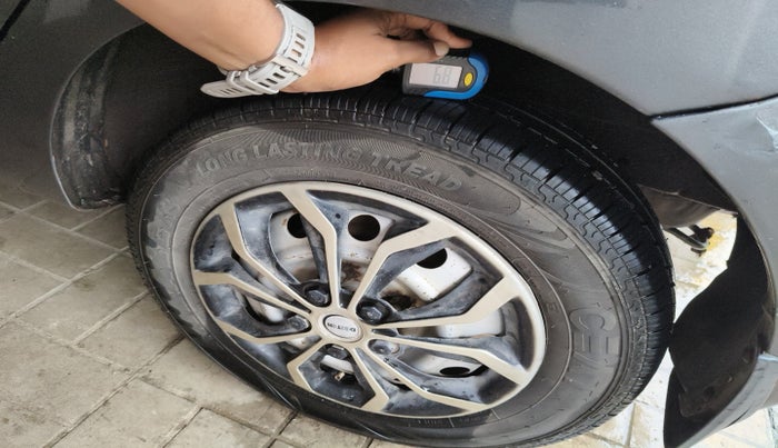 2012 Hyundai i10 ERA 1.1, Petrol, Manual, 60,000 km, tyre