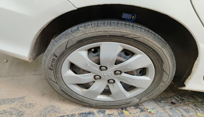 2015 Honda Mobilio 1.5L I-DTEC S, Diesel, Manual, 2,32,382 km, tyre