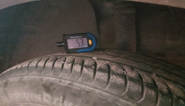 2024 MG ASTOR Sprint 1.5 MT (Ivory), Petrol, Manual, 36,072 km, tyre