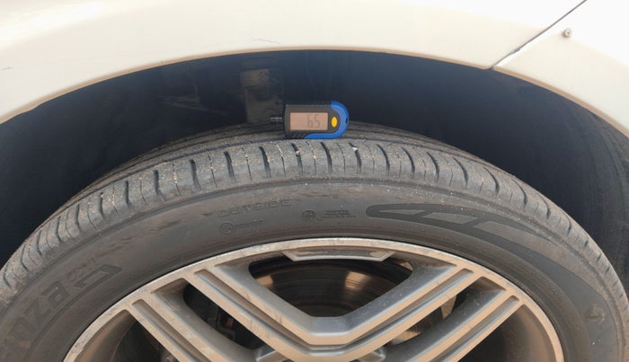 2014 Mercedes Benz Ml Class 350 CDI, Diesel, Automatic, 1,05,000 km, tyre