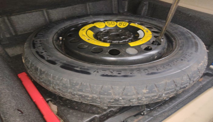 2014 Mercedes Benz Ml Class 350 CDI, Diesel, Automatic, 1,05,000 km, tyre