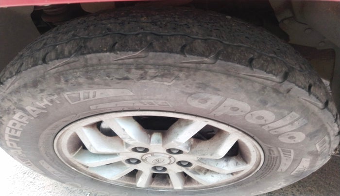 2016 Mahindra TUV300 T8, Diesel, Manual, 1,13,085 km, tyre