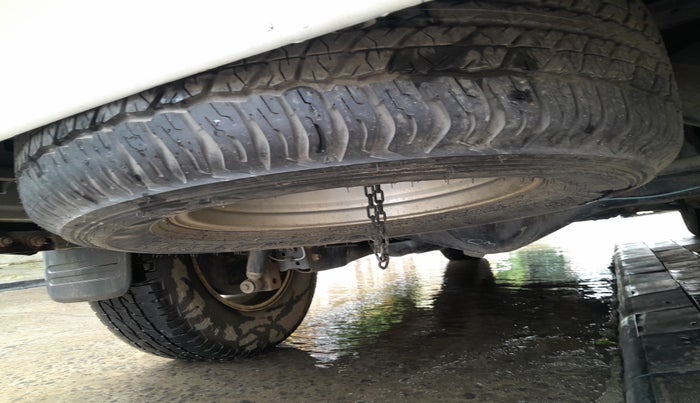 2013 Toyota Fortuner 3.0 4X4 MT, Diesel, Manual, 1,85,825 km, tyre