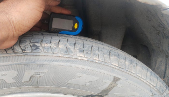 2013 Maruti Swift VDI, Diesel, Manual, 1,60,474 km, tyre