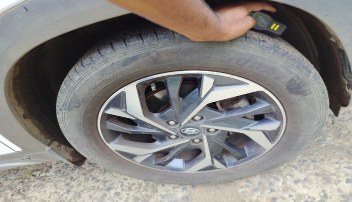 2020 Hyundai Creta SX (O) AT 1.5 DIESEL, Diesel, Automatic, 1,01,908 km, tyre