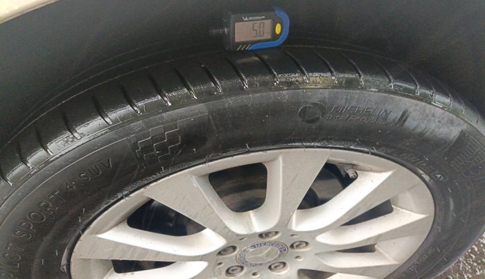 2012 Mercedes Benz Ml Class 250 CDI, Diesel, Automatic, 2,85,886 km, tyre