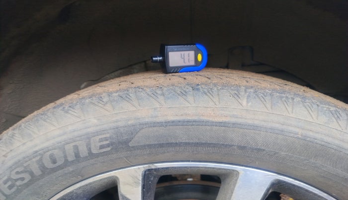 2019 Mahindra XUV500 W11 AT, Diesel, Automatic, 88,251 km, tyre
