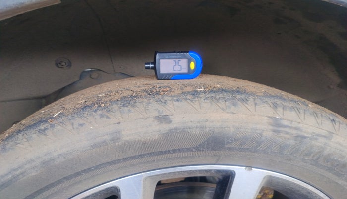 2019 Mahindra XUV500 W11 AT, Diesel, Automatic, 88,251 km, tyre