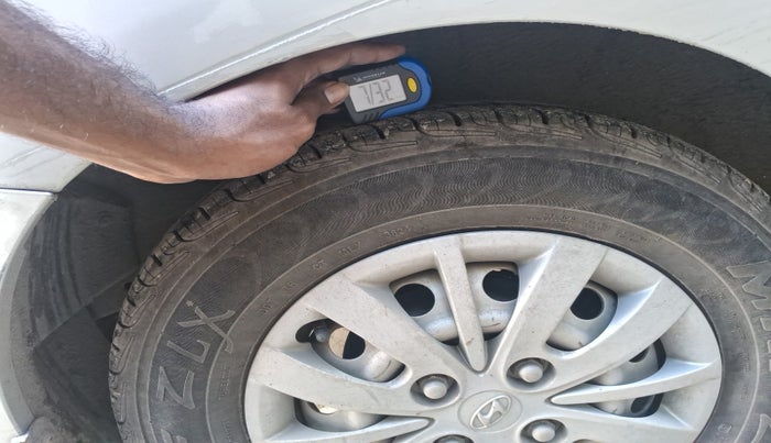 2014 Hyundai i10 MAGNA 1.1, Petrol, Manual, 1,13,940 km, tyre
