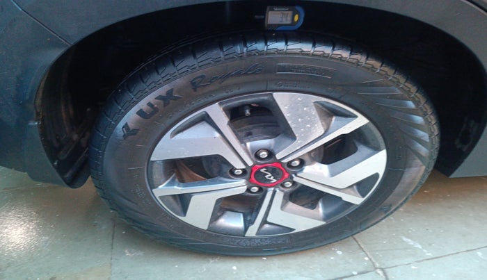 2022 KIA SONET GTX PLUS 1.5 AT, Diesel, Automatic, 67,424 km, tyre