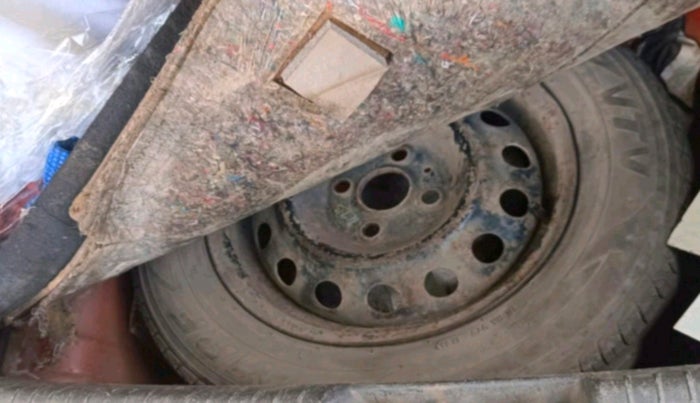 2012 Hyundai i20 MAGNA 1.2, Petrol, Manual, 90,948 km, tyre