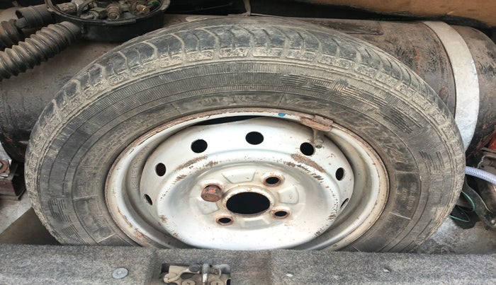 2010 Maruti Alto LX, Petrol, Manual, 1,09,707 km, tyre