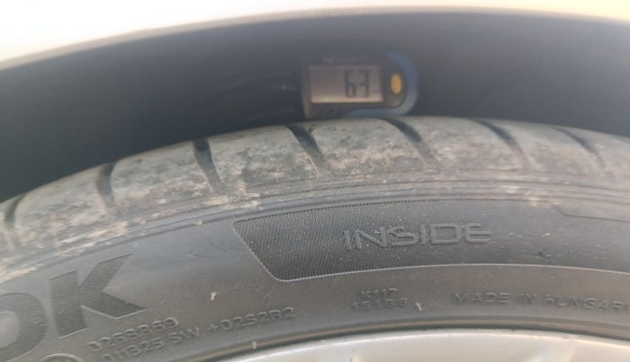 2010 BMW 3 Series 325i, Petrol, Automatic, 1,45,682 km, tyre