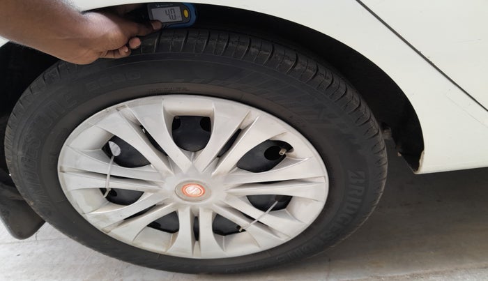 2012 Ford Fiesta STYLE DIESEL, Diesel, Manual, 1,06,528 km, tyre