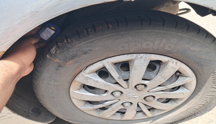 2013 Hyundai i10 MAGNA 1.2, Petrol, Manual, 83,358 km, tyre