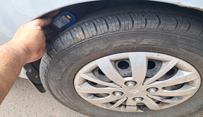 2013 Hyundai i10 MAGNA 1.2, Petrol, Manual, 83,358 km, tyre