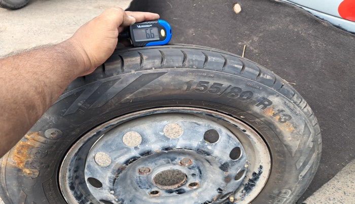 2013 Hyundai i10 MAGNA 1.2, Petrol, Manual, 83,358 km, tyre