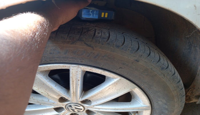 2016 Volkswagen Vento HIGHLINE 1.5 AT, Diesel, Automatic, 1,91,101 km, tyre