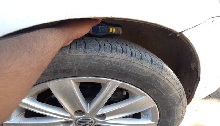 2016 Volkswagen Vento HIGHLINE 1.5 AT, Diesel, Automatic, 1,91,101 km, tyre