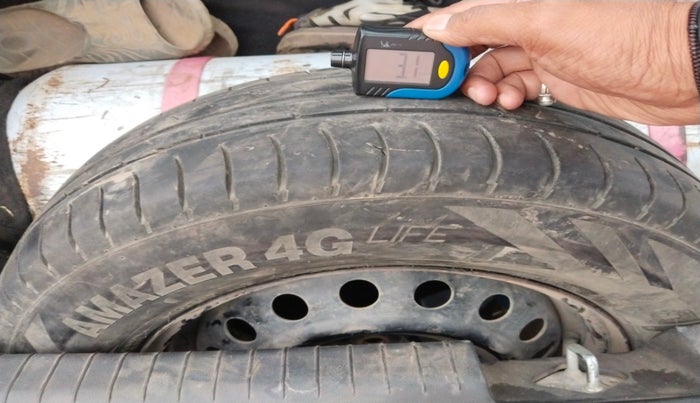 2016 Hyundai Elite i20 SPORTZ 1.2, Petrol, Manual, 1,41,000 km, tyre