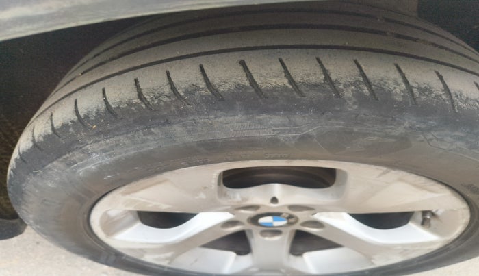 2011 BMW 3 Series 320d, Diesel, Automatic, 1,53,804 km, tyre