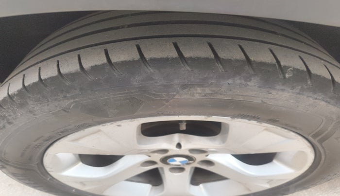 2011 BMW 3 Series 320d, Diesel, Automatic, 1,53,804 km, tyre