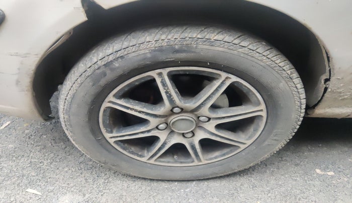 2006 Hyundai Santro Xing XO, Petrol, Manual, 77,795 km, tyre