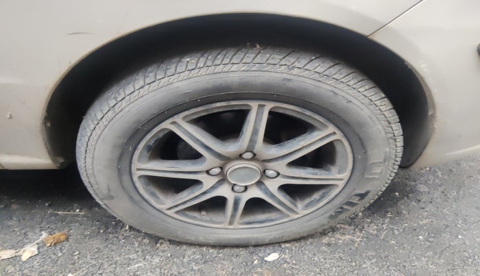 2006 Hyundai Santro Xing XO, Petrol, Manual, 77,795 km, tyre