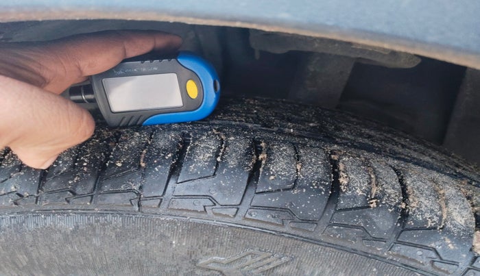 2020 Tata NEXON XZA PLUS (O) DIESEL, Diesel, Automatic, 8,10,000 km, tyre