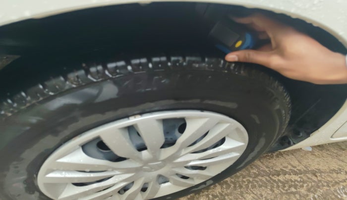 2021 Maruti Dzire VXI AMT, Petrol, Automatic, 79,024 km, tyre