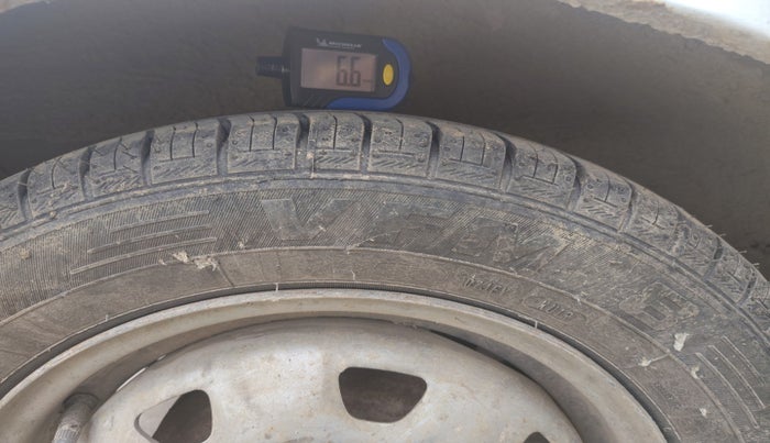 2011 Hyundai Santro Xing GLS, Petrol, Manual, 1,23,105 km, tyre