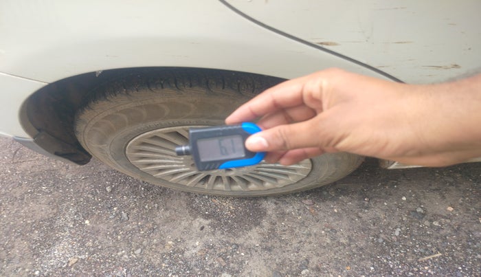 2010 Maruti Swift Dzire LDI, Diesel, Manual, 1,07,266 km, tyre