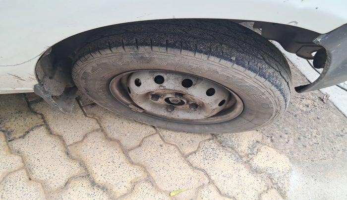 2012 Maruti Alto LX, Petrol, Manual, 1,39,003 km, tyre