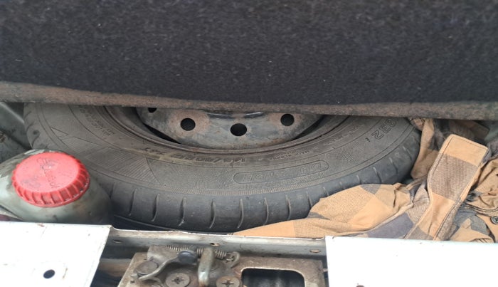 2012 Maruti Alto LX, Petrol, Manual, 1,39,003 km, tyre
