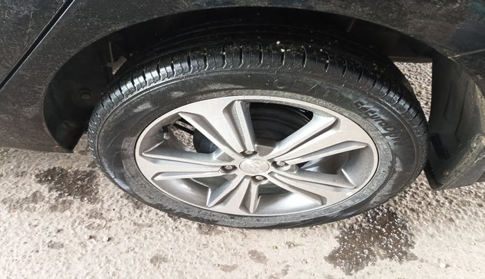 2018 Hyundai Verna 1.6 VTVT SX, Petrol, Manual, 61,290 km, tyre