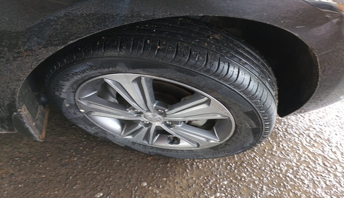2018 Hyundai Verna 1.6 VTVT SX, Petrol, Manual, 61,290 km, tyre