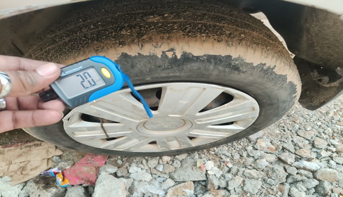 2010 Ford Figo EXI 1.4 DIESEL, Diesel, Manual, 1,06,192 km, tyre