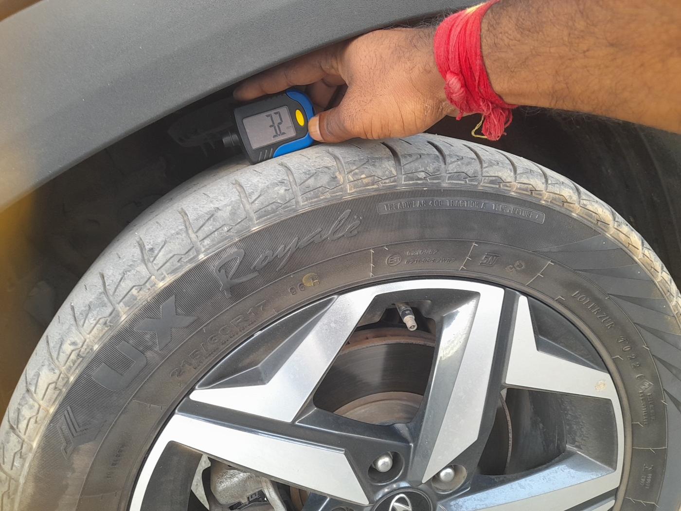 2022 Hyundai ALCAZAR PRESTIGE(O) 1.5 AT 7STR, Diesel, Automatic, 70,000 km, tyre