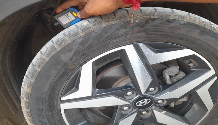 2022 Hyundai ALCAZAR PRESTIGE(O) 1.5 AT 7STR, Diesel, Automatic, 68,709 km, tyre