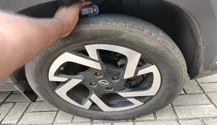 2022 Nissan MAGNITE XV MT, Petrol, Manual, 20,969 km, tyre