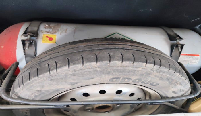 2019 Maruti New Wagon-R LXI CNG 1.0, Petrol, Manual, 55,563 km, tyre