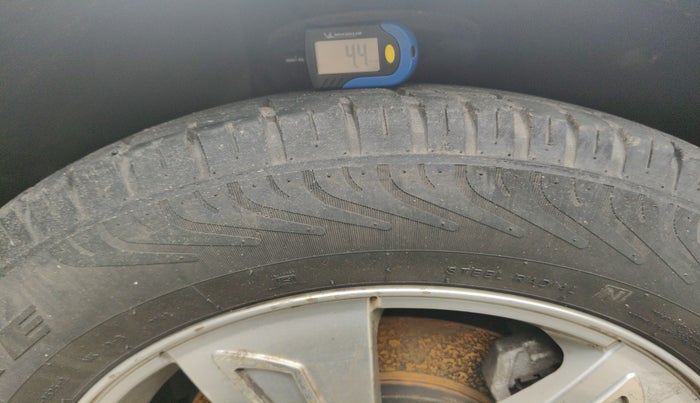 2013 Mahindra XUV500 W8, Diesel, Manual, 83,274 km, tyre