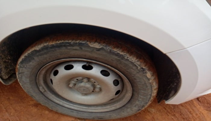 2023 Tata TIGOR XE PETROL, Petrol, Manual, 28,530 km, tyre